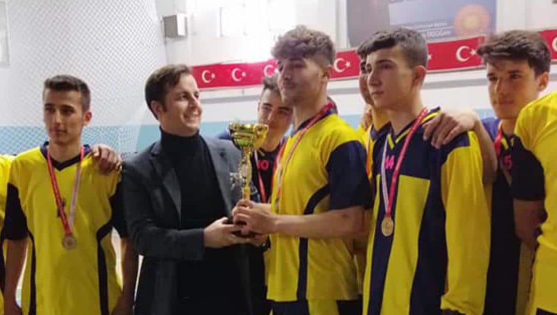 Lise Erkekler Arası Kaymakamlık Futsal Turnuvası