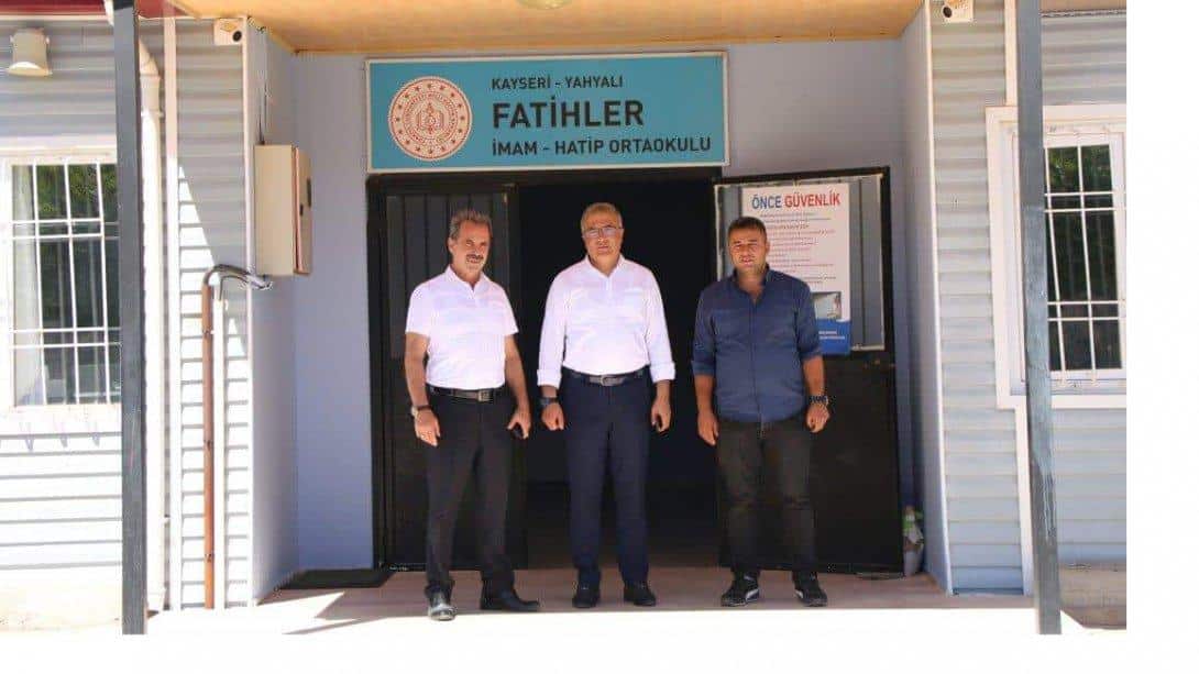 İl Milli Eğitim Müdürümüz Sn. Ayhan Teltik, İlçe Milli Eğitim Müdürümüz Sn. Ahmet Kafalı ile birlikte İlçemiz Büyükçakır, Fatihler İmam Hatip Ortaokulumuzu ziyaret ettiler.