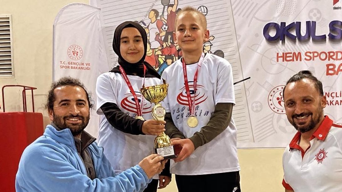 Hacı Hasan Efendi İmam Hatip Ortaokulumuz Floor Curling İl Şampiyonu